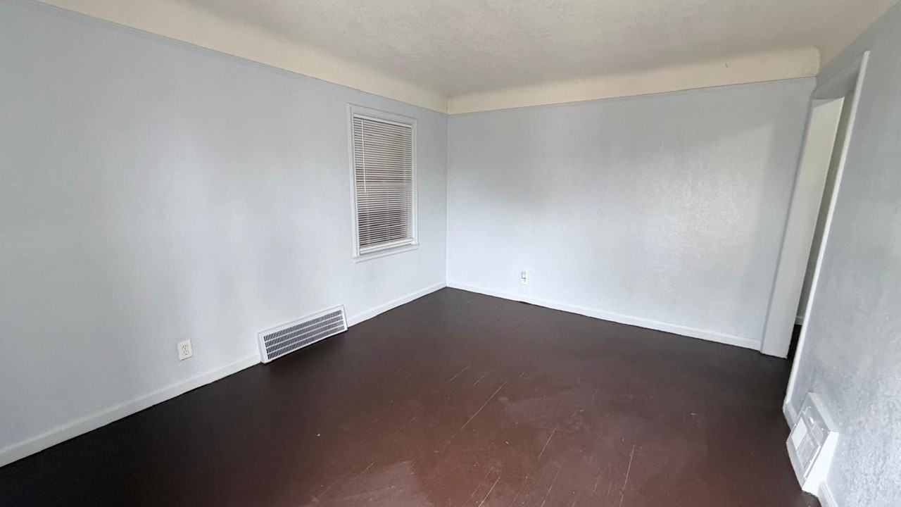 18703 Waltham St #1 - Photo 3 of 22