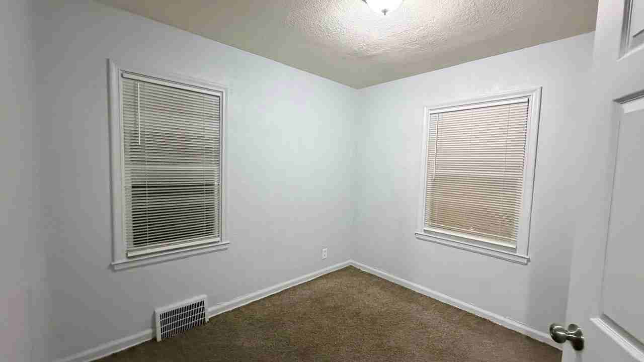 18703 Waltham St #1 - Photo 7 of 22