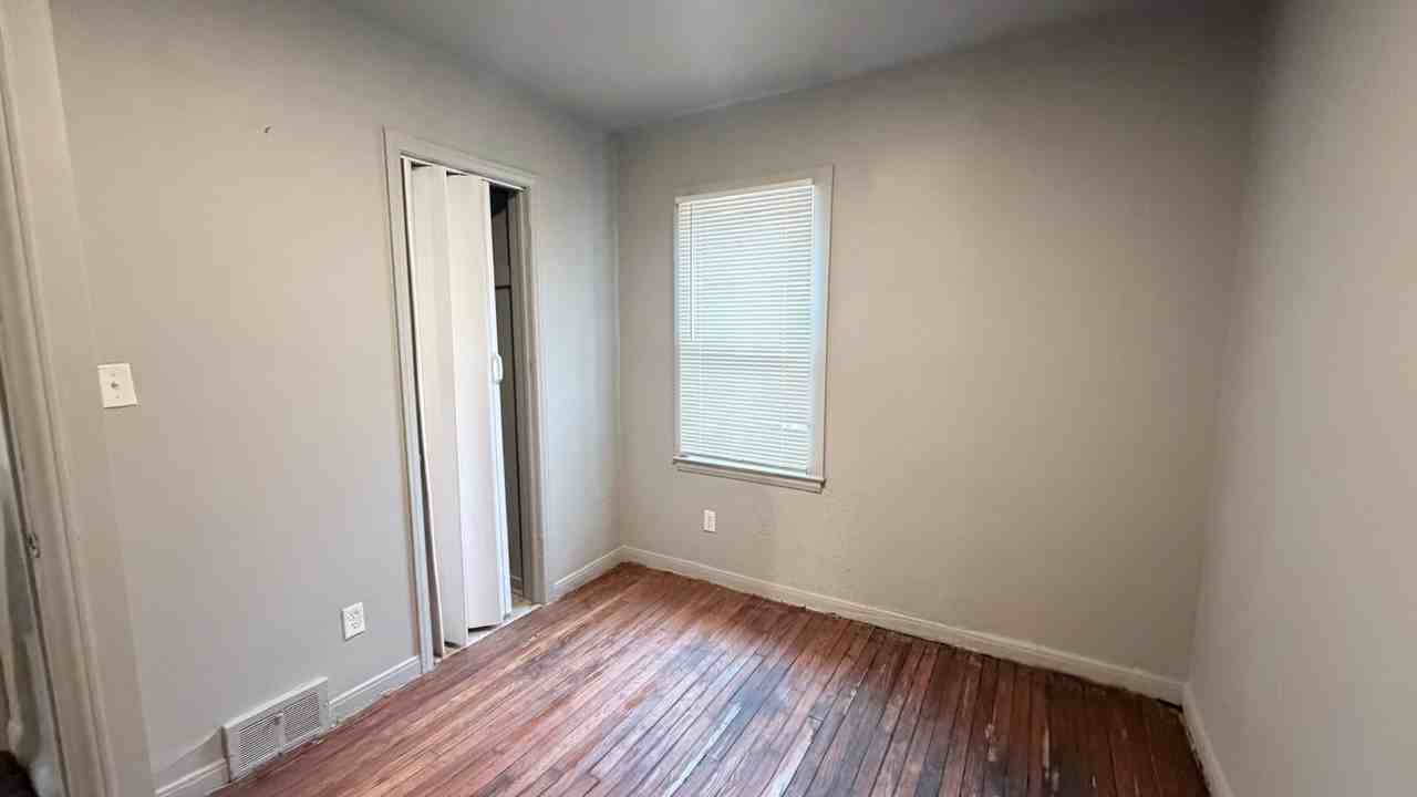 12007 Lakepointe St #1 - Photo 6 of 10