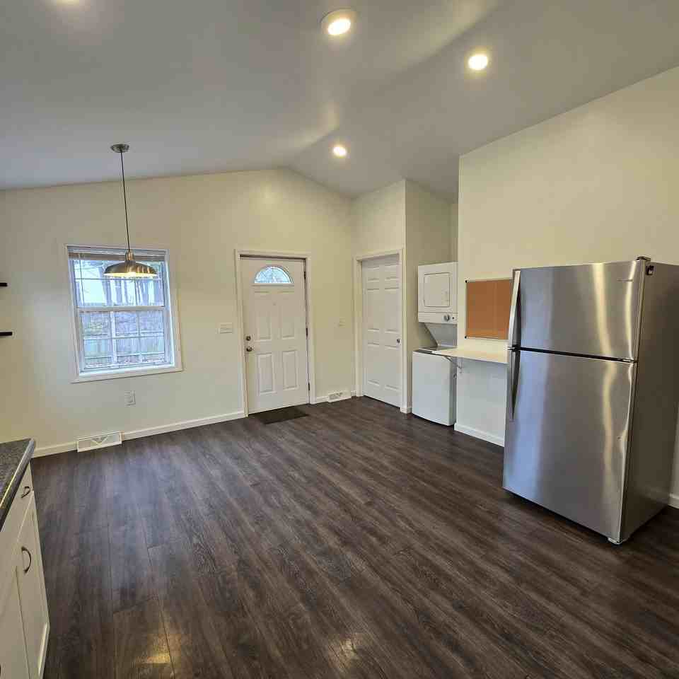 241 Short St #1 - Photo 2 of 19