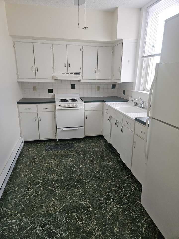 281 E Main St #3 - Photo 2 of 9