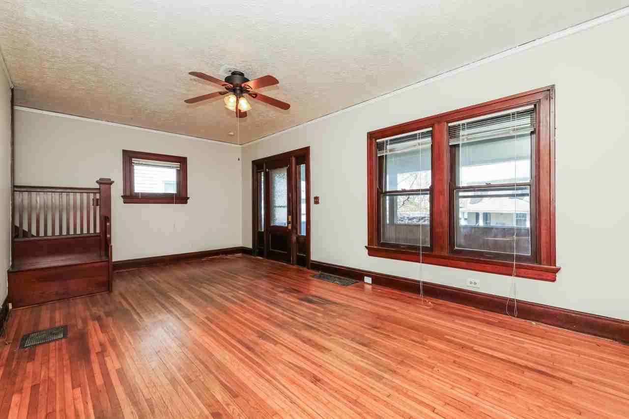 920 E Stewart St #1 - Photo 4 of 15