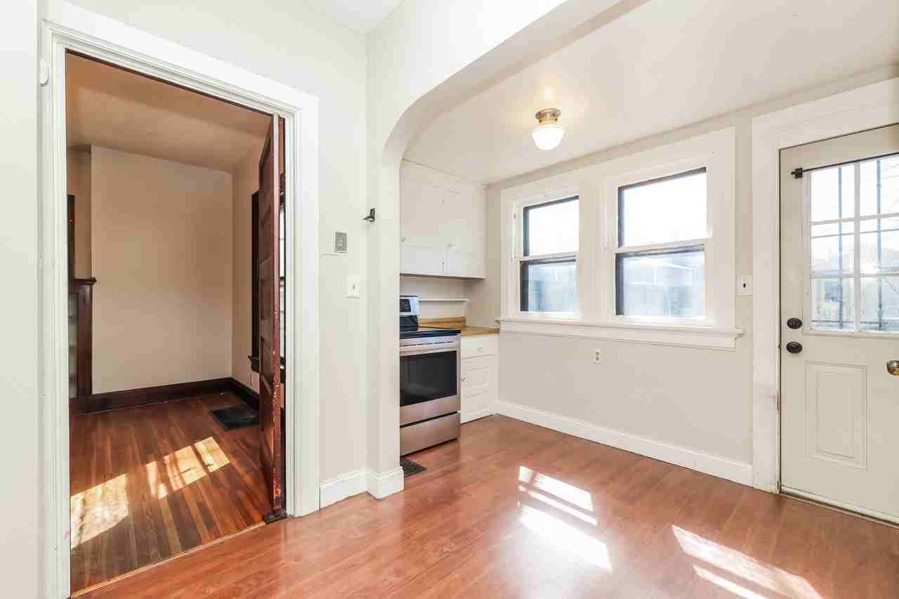 920 E Stewart St #1 - Photo 7 of 15