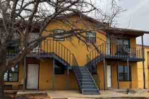 featured image of 402 SE 6th B #1