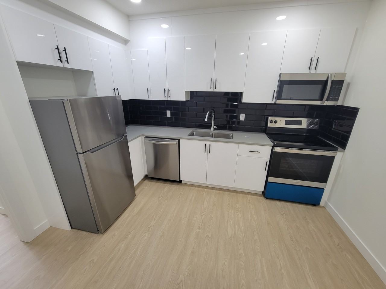 20821 19a Ave Nw Bsmt #BS