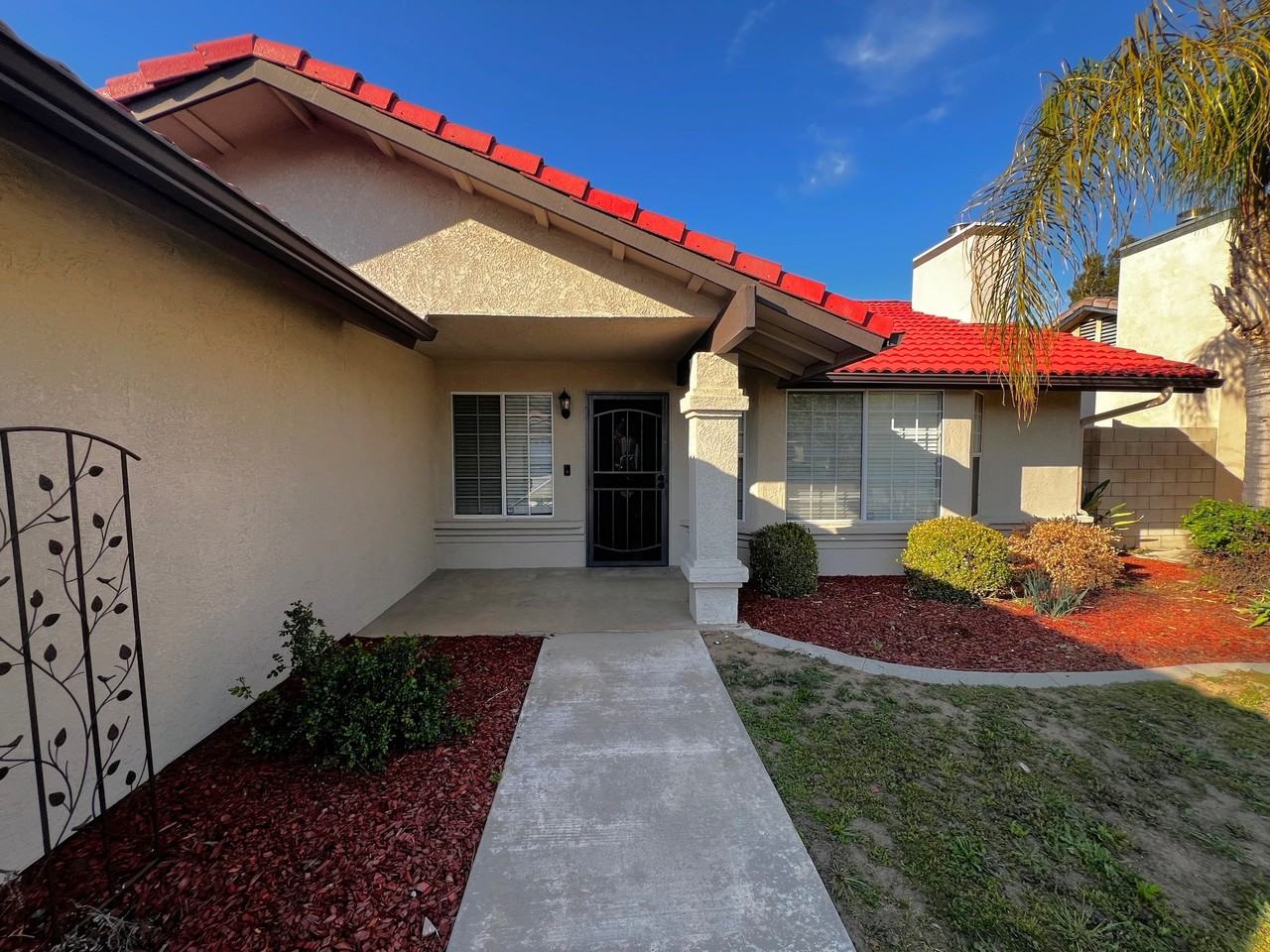 516 Sun Rose Ave #1 - Photo 2 of 22