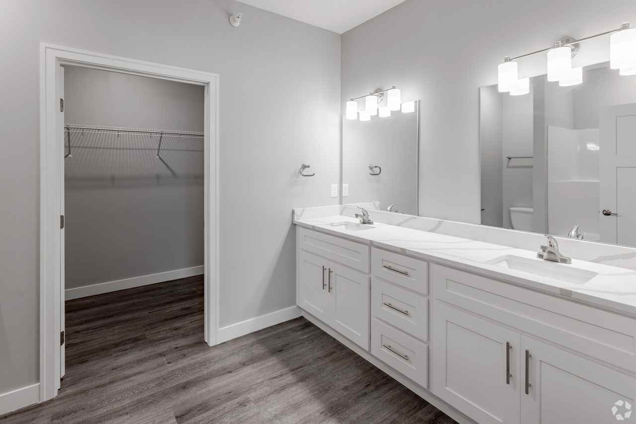 504 Stone Haven Dr Ne #504 - Photo 6 of 14