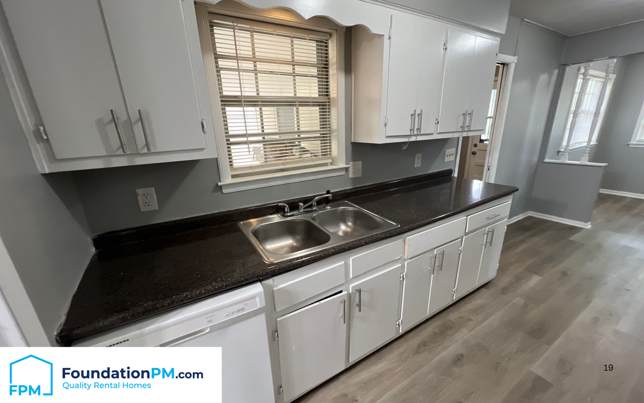 3295 E Foxburrow Cir #1 - Photo 4 of 17