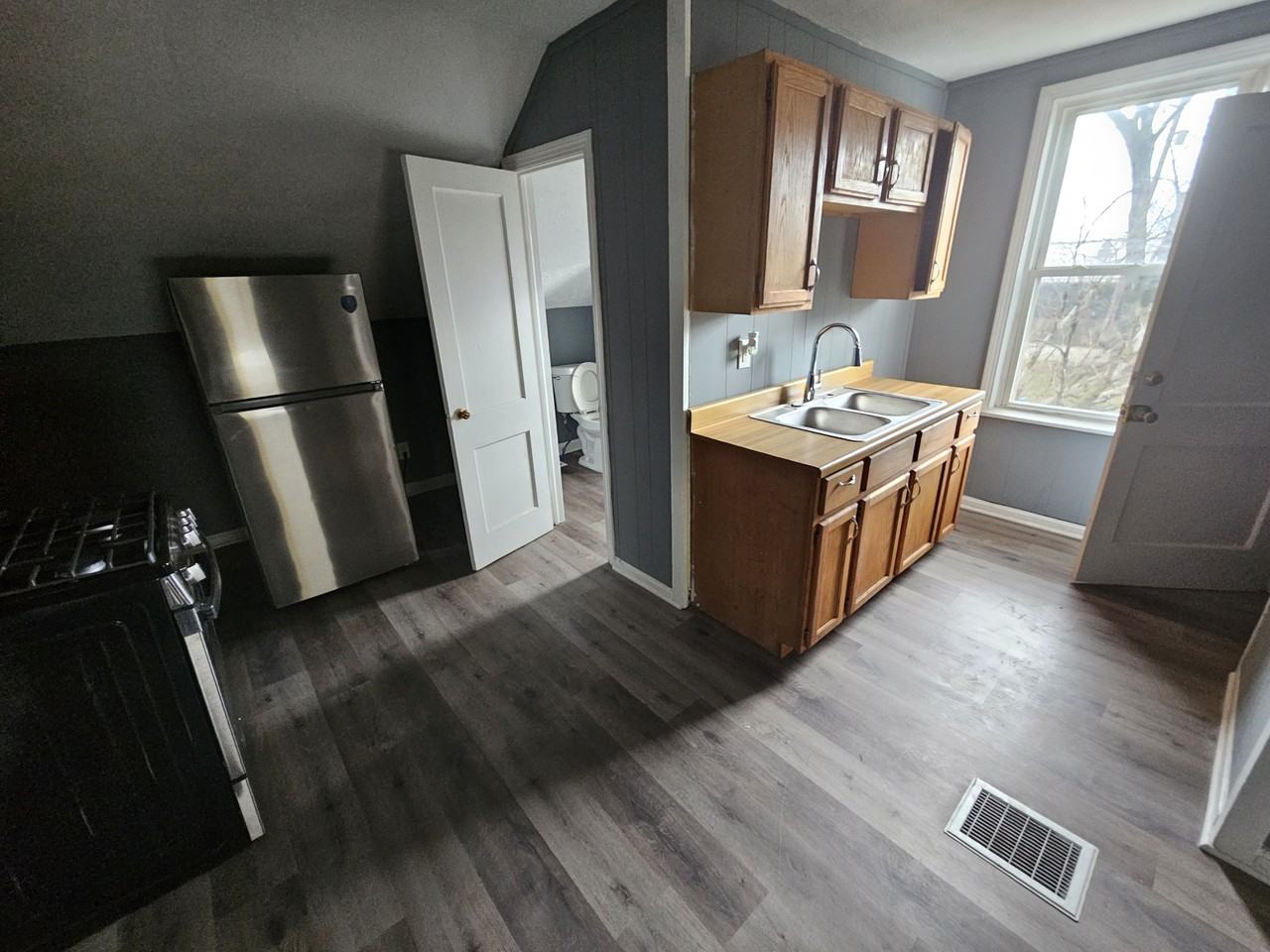 7040 Roy Avenue - Back House - Up - Photo 6 of 10