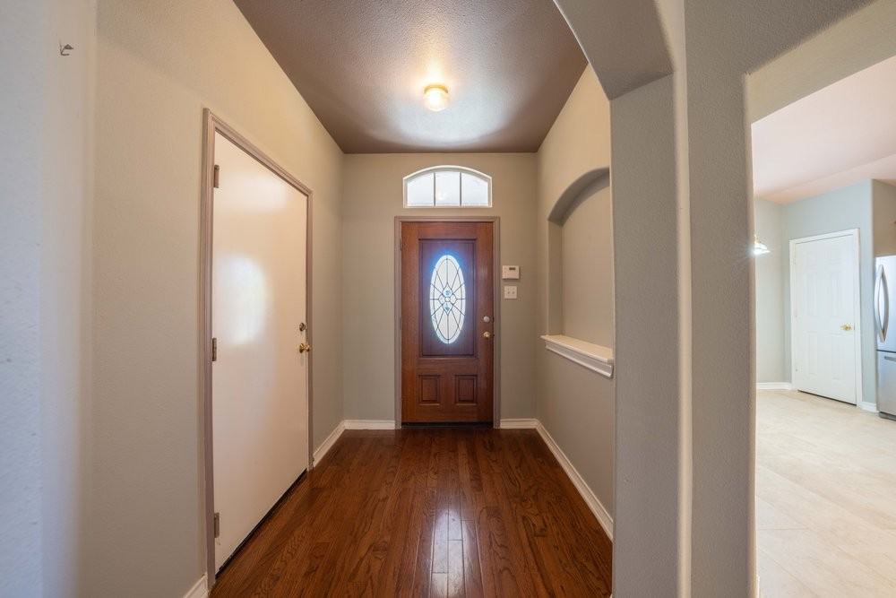 1435 Bluff Frst #1 - Photo 4 of 29