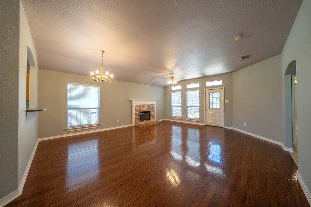 1435 Bluff Frst #1 - Photo 5 of 29