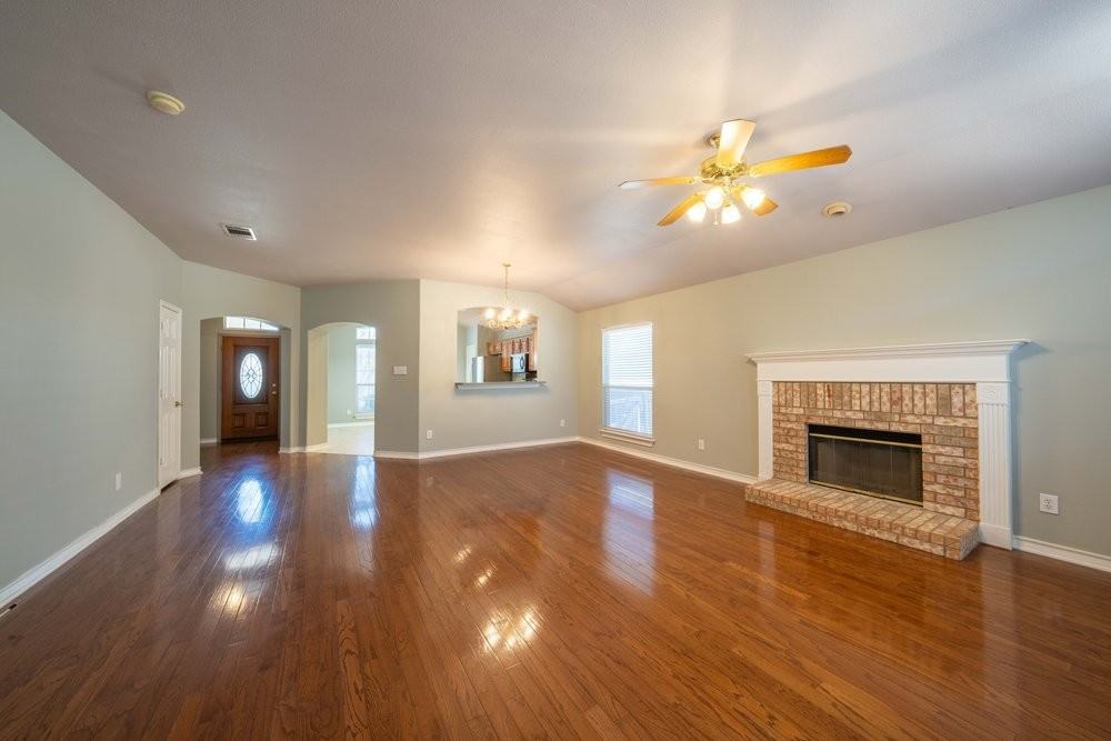 1435 Bluff Frst #1 - Photo 6 of 29