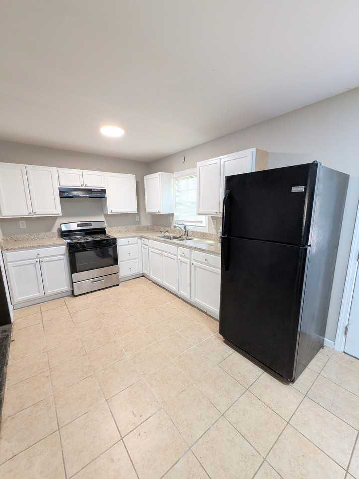 905 Cone Rd #1 - Photo 2 of 13