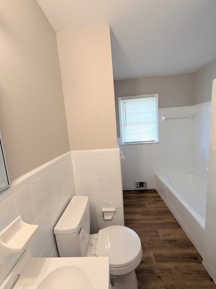 905 Cone Rd #1 - Photo 4 of 13