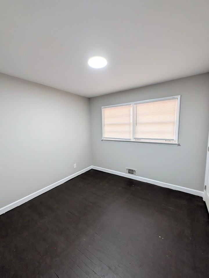 905 Cone Rd #1 - Photo 5 of 13