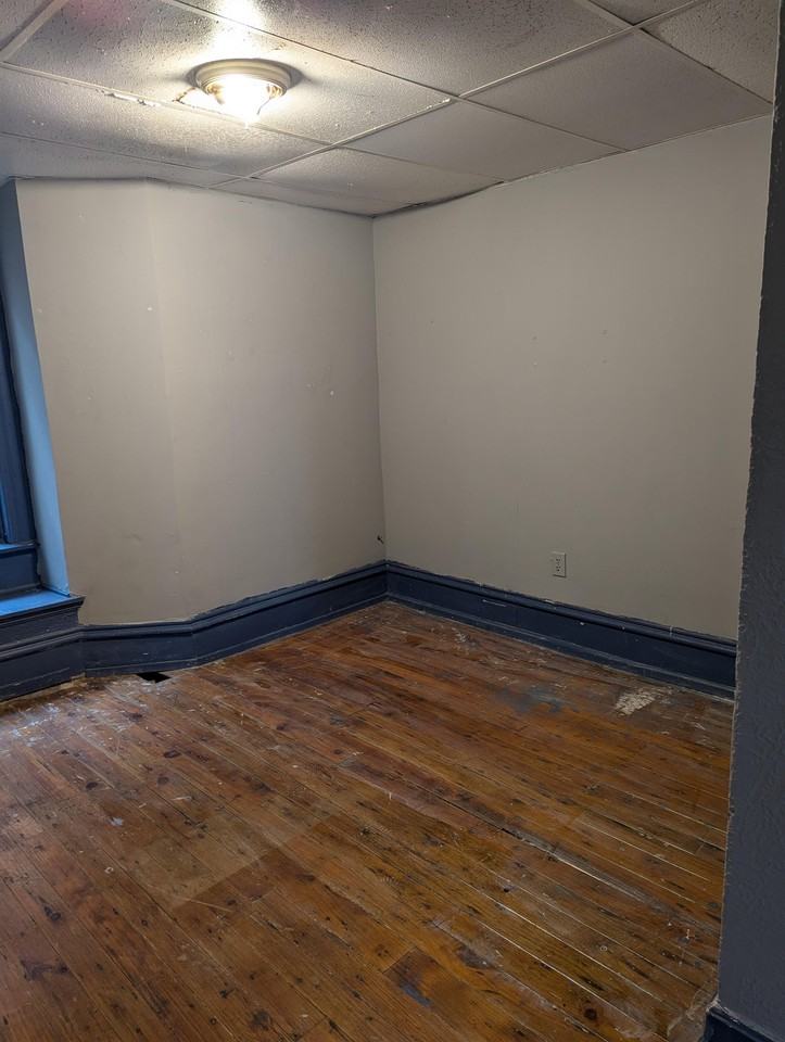 212 Hazzard St #1 - Photo 4 of 9