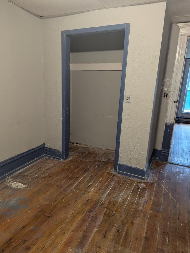 212 Hazzard St #1 - Photo 5 of 9