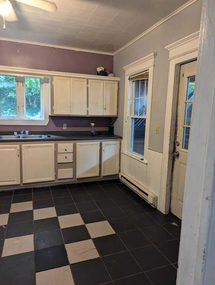 212 Hazzard St #1 - Photo 6 of 9