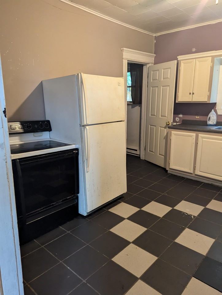 212 Hazzard St #1 - Photo 7 of 9