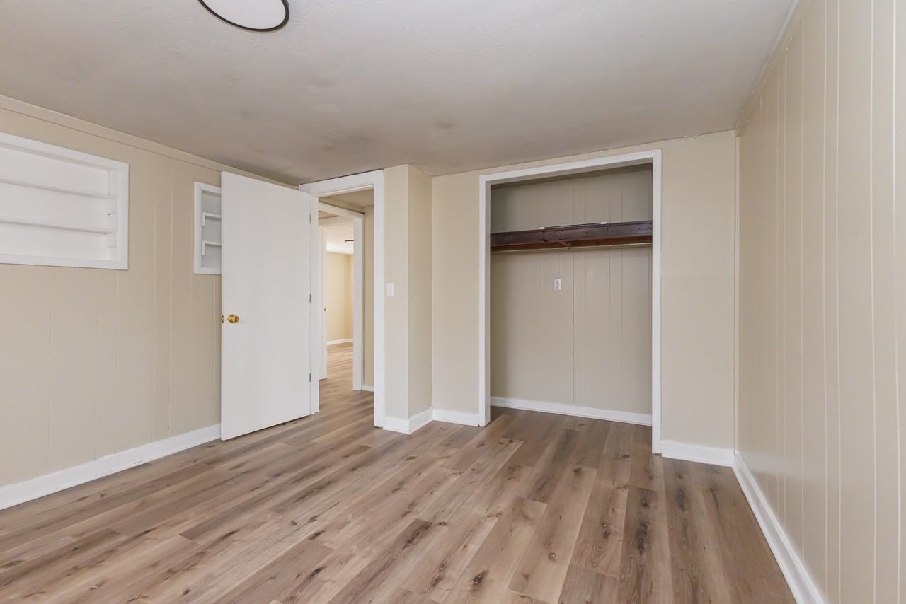 2904 S Pershing Dr #1 - Photo 7 of 10