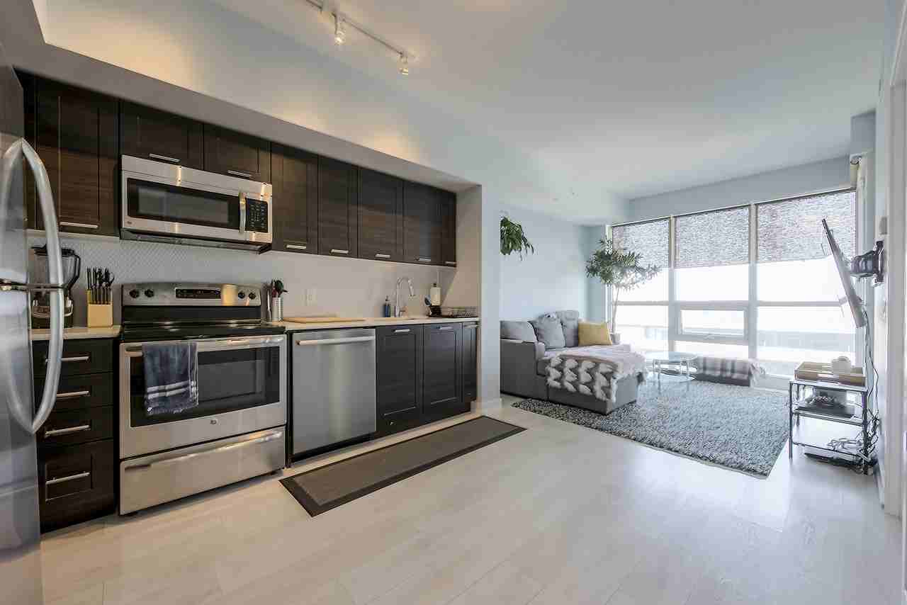 2212 Condominium #1010 - Photo 3 of 14