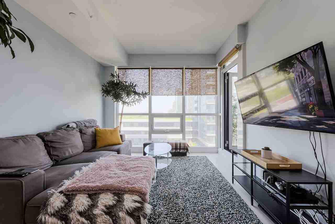 2212 Condominium #1010 - Photo 4 of 14