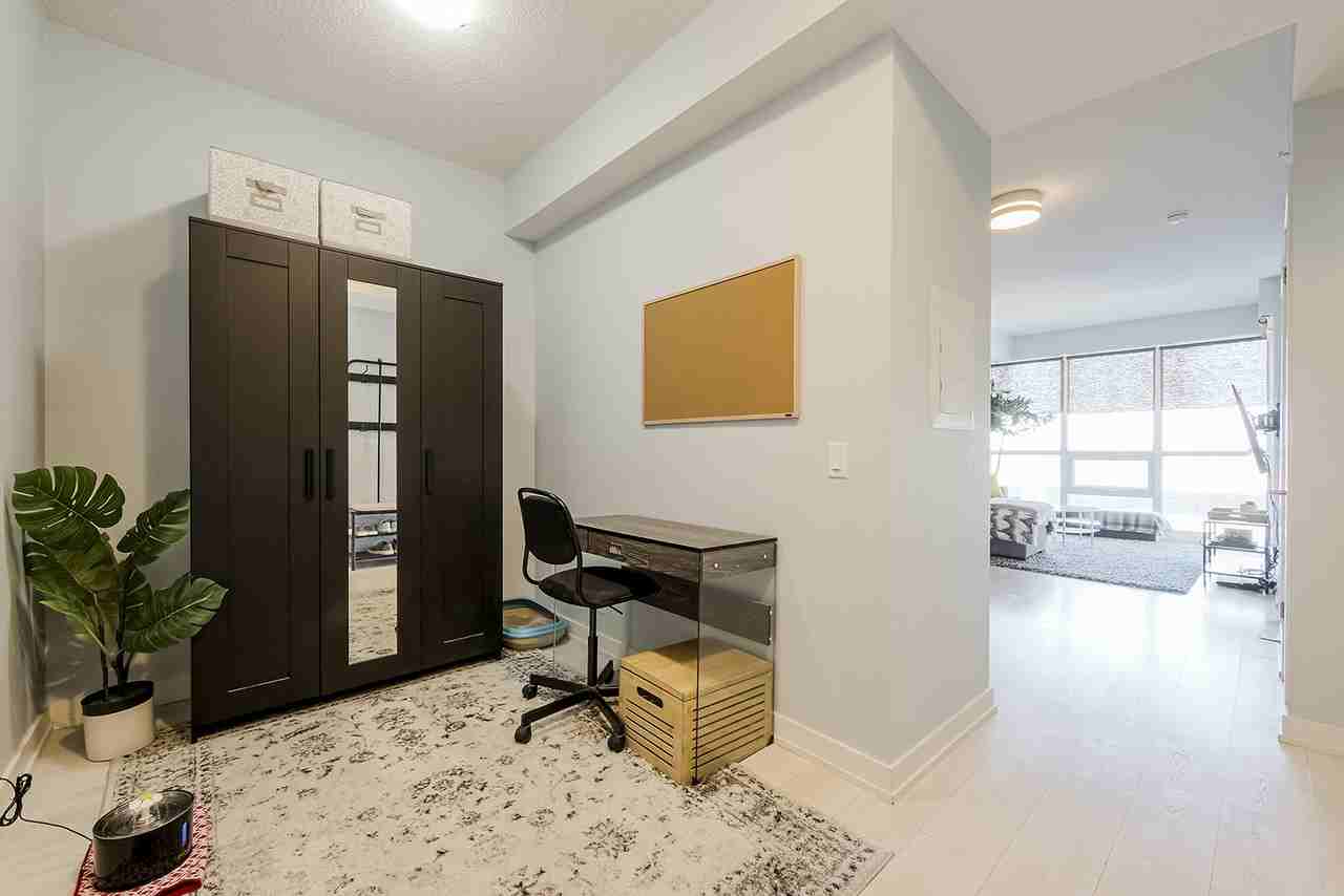 2212 Condominium #1010 - Photo 6 of 14