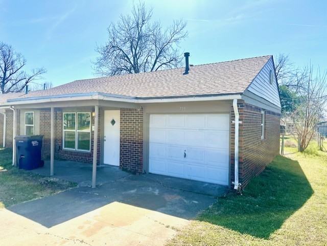 715 W Wood St #105 - Photo 2 of 14