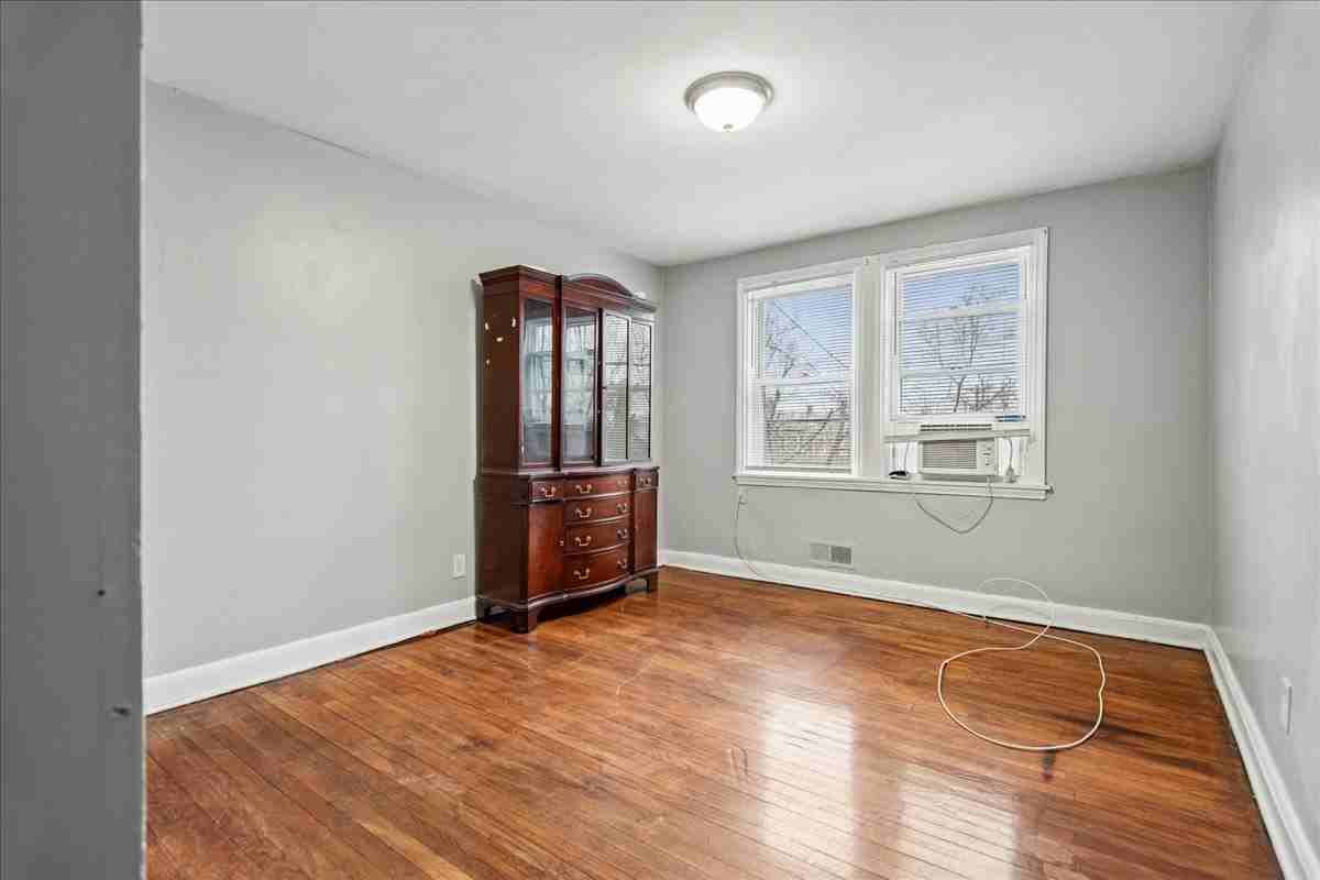 3914 Erdman Ave #1 - Photo 5 of 21