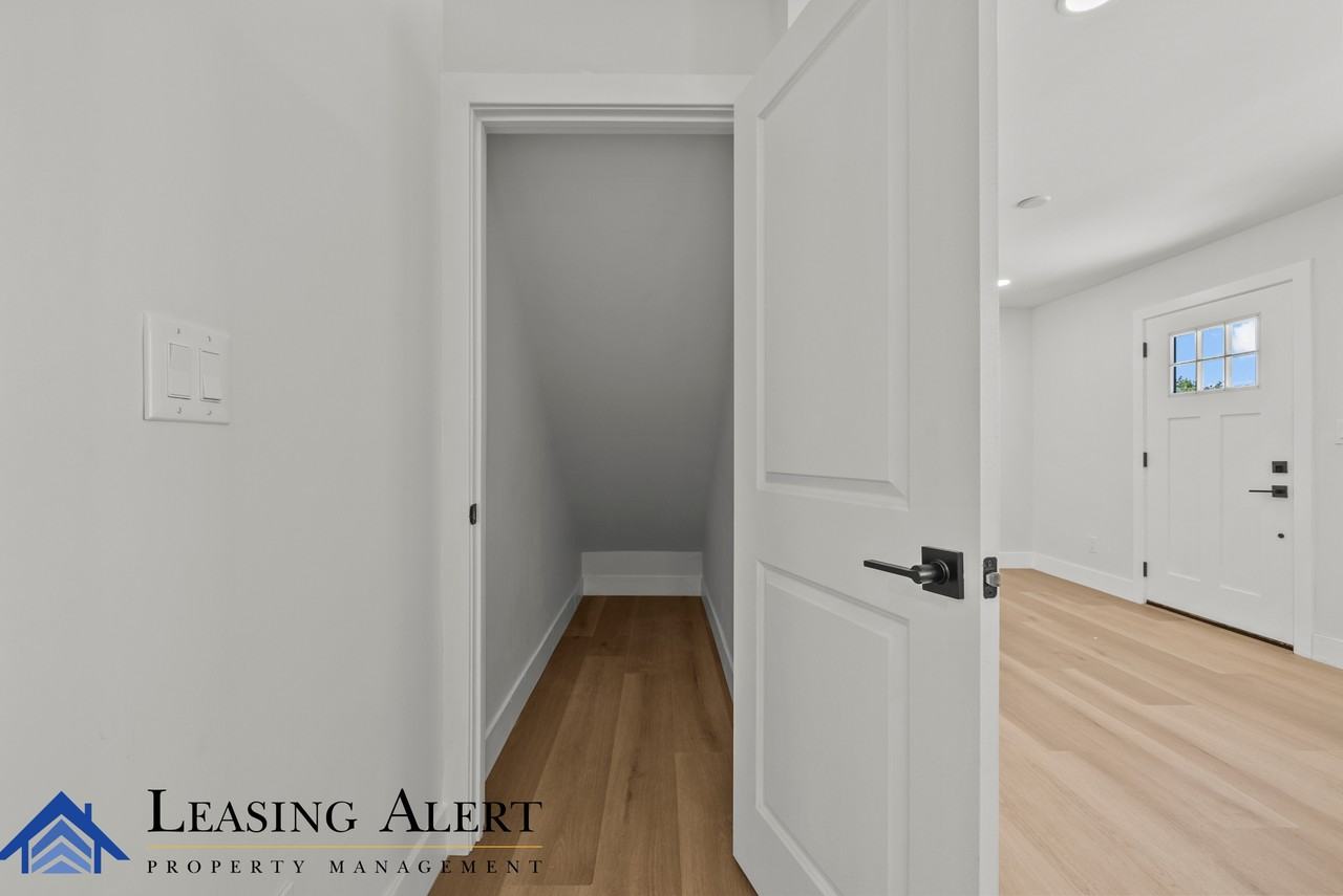 16448 Lassen St #1 - Photo 6 of 21