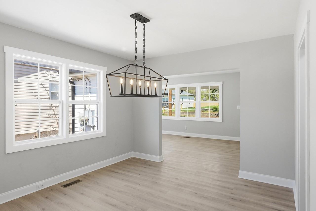 2406 Kirby Ave #1 - Photo 5 of 16