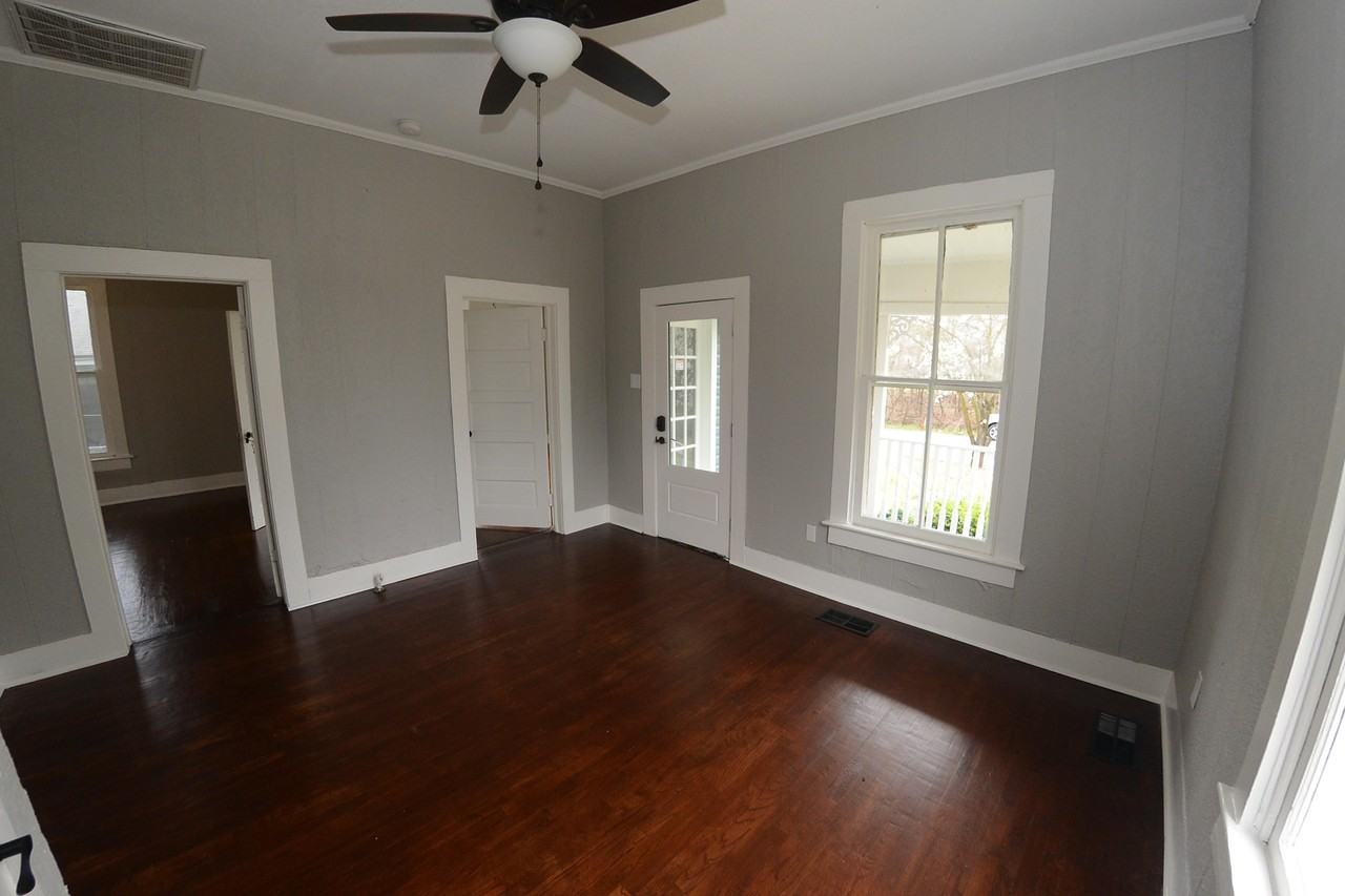 412 W Day St #1 - Photo 4 of 10