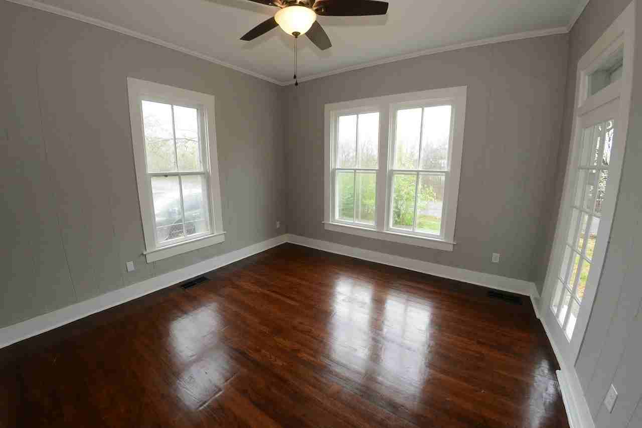 412 W Day St #1 - Photo 5 of 10