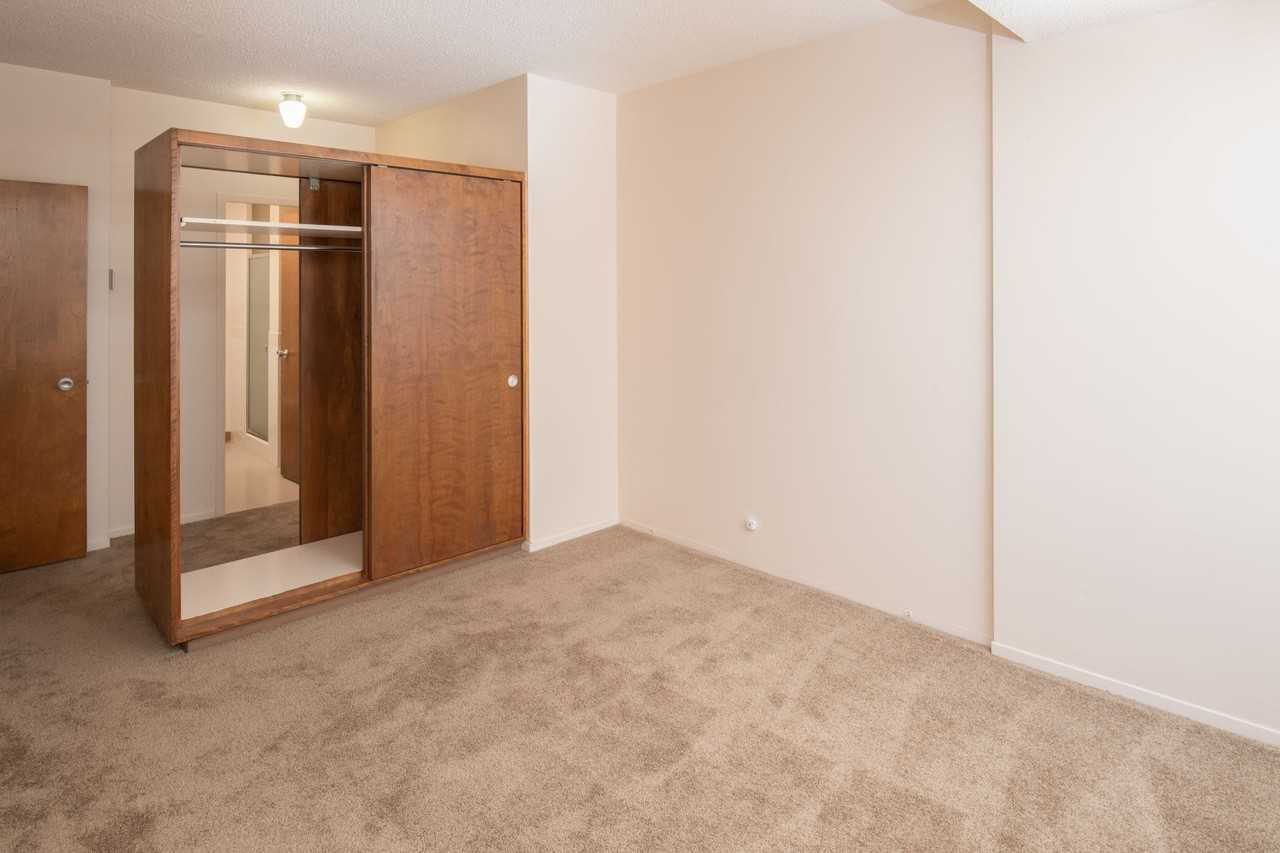 Hollywood Towne House - Photo 6 of 50