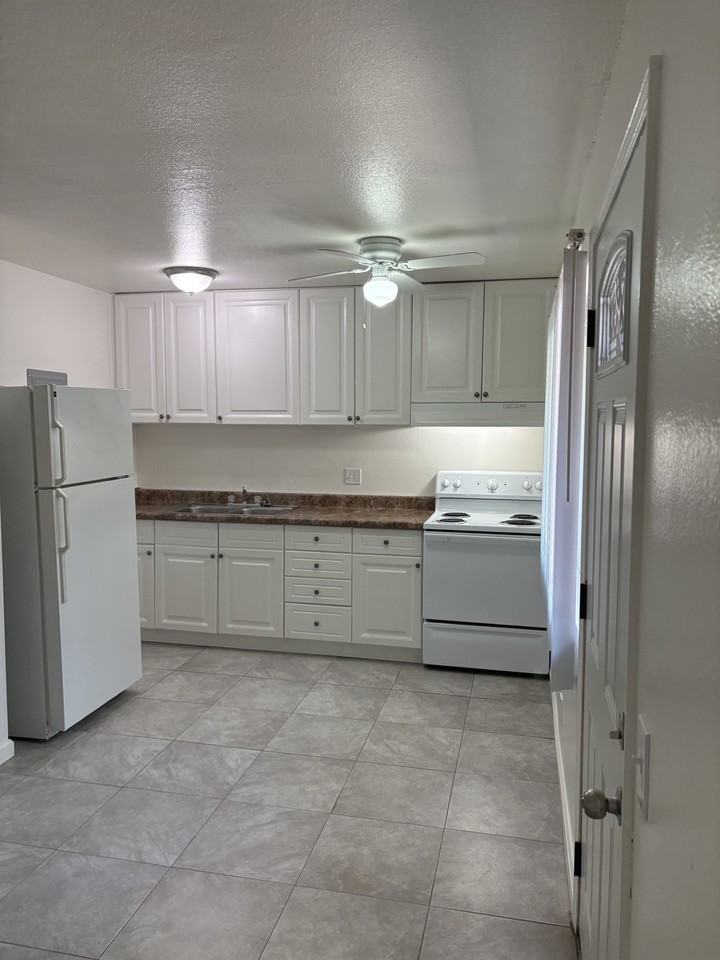 2117 Elden Ave #2117-17 - Photo 3 of 15