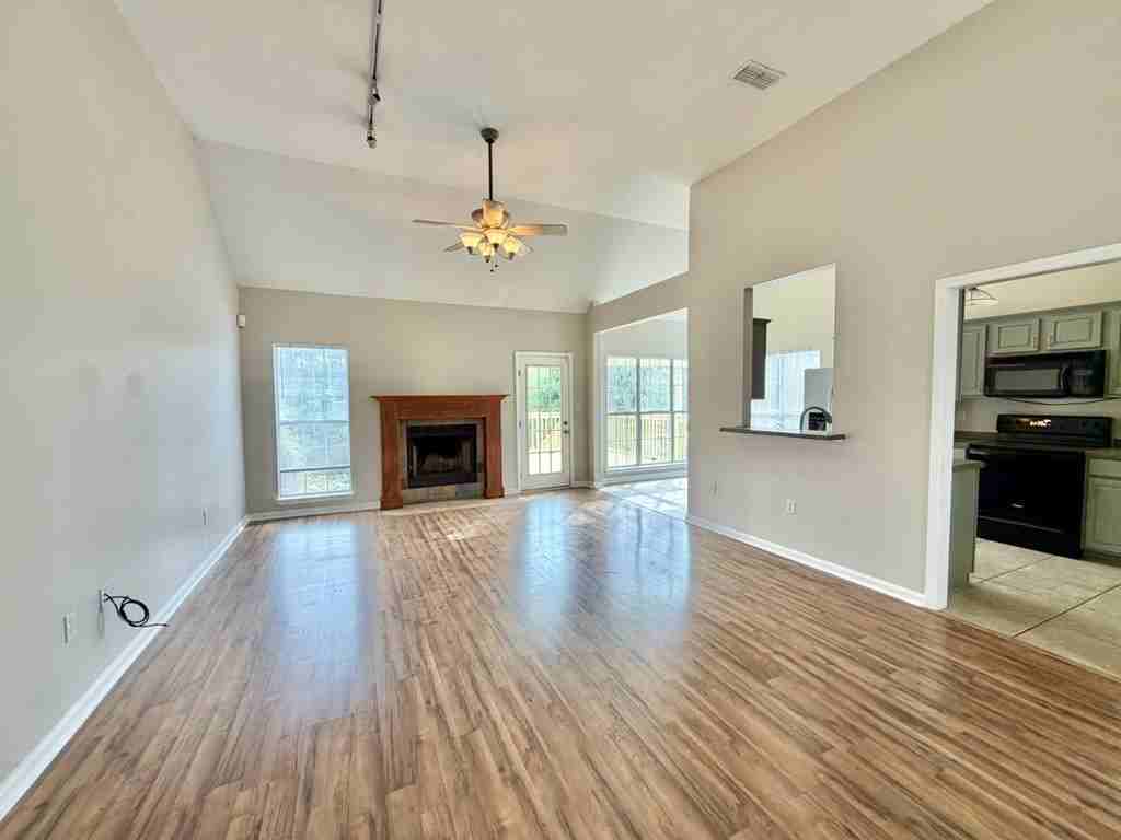 81 Lake Front Dr #1 - Photo 4 of 22