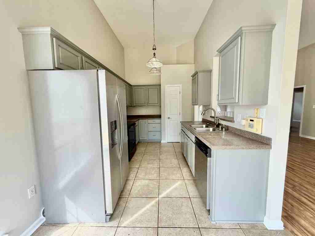 81 Lake Front Dr #1 - Photo 7 of 22