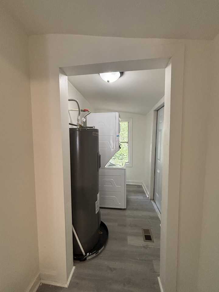 1997 W 20th St #1 - Photo 7 of 24