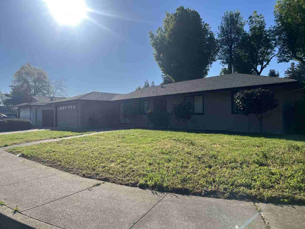 800 Andrew Dr #1 - Photo 2 of 17