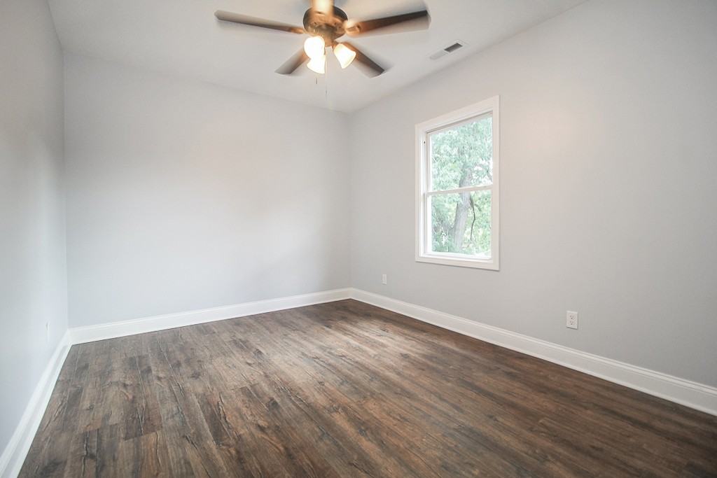 1621 Mentor Ave #4 - Photo 6 of 13