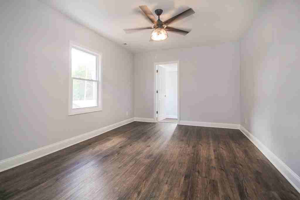 1621 Mentor Ave #4 - Photo 7 of 13