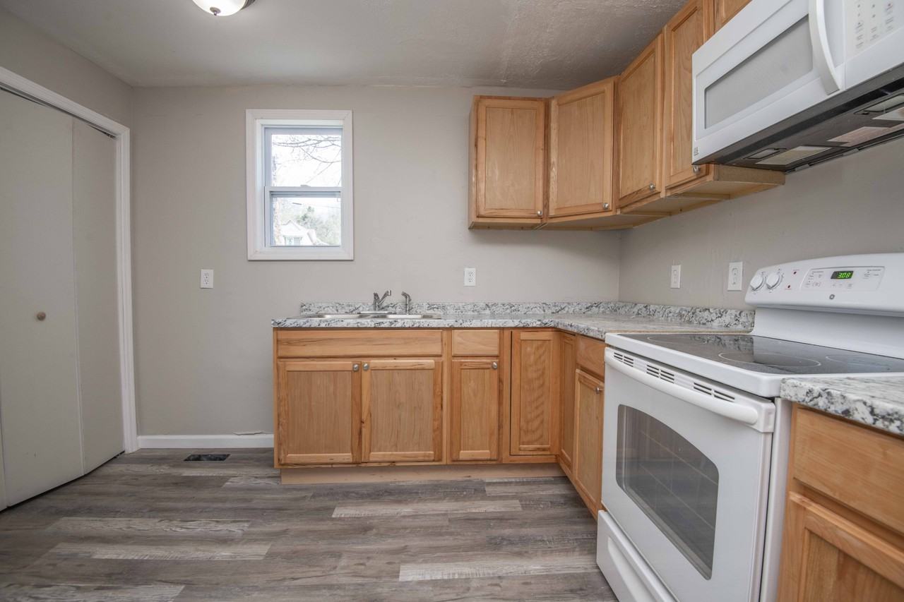 912 Hotel Ave #2 - Photo 7 of 24