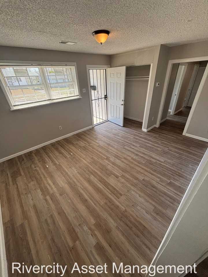 380 Elder Rd #1 - Photo 3 of 8