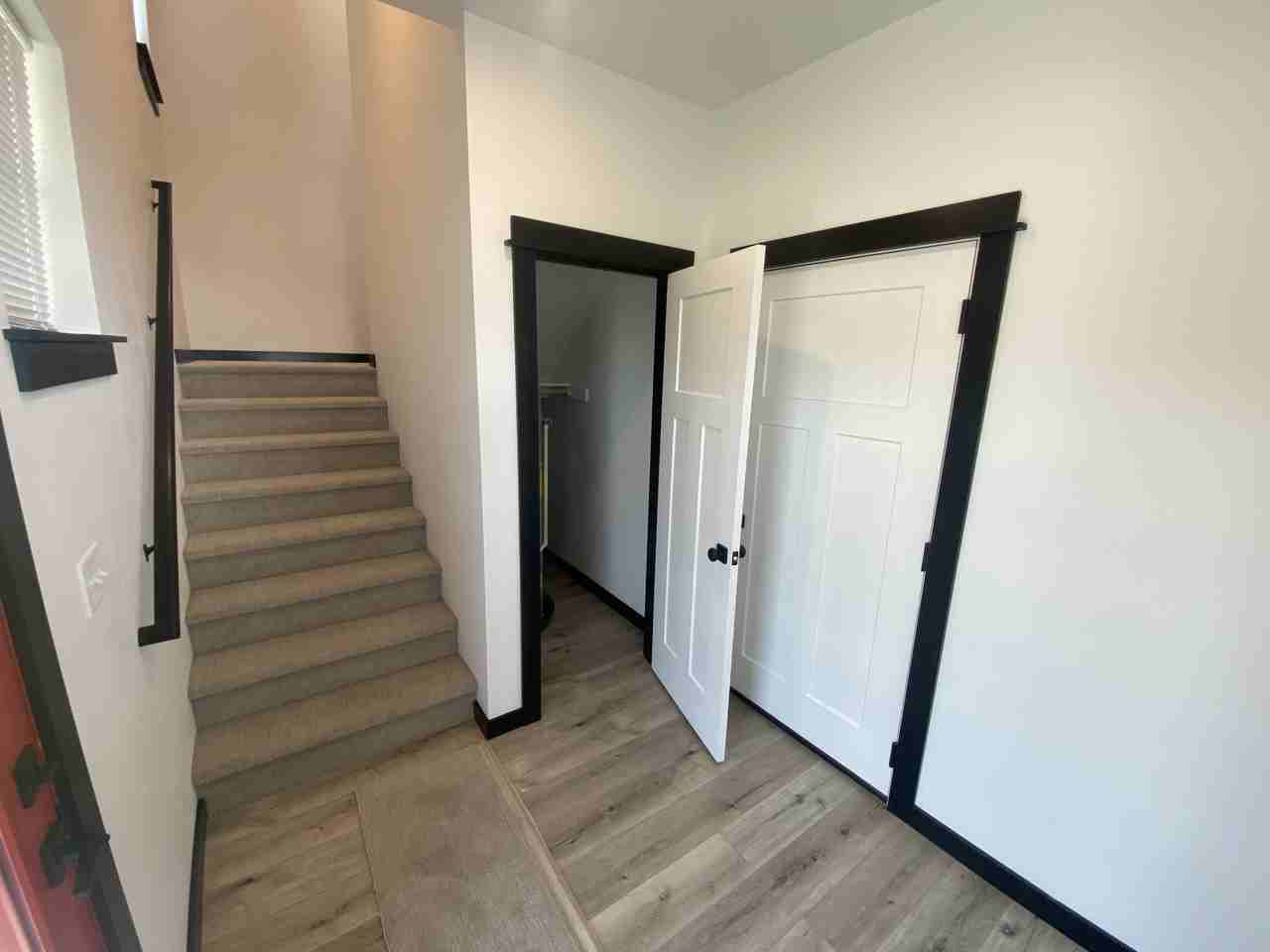 2979 Fen Way #B - Photo 4 of 17