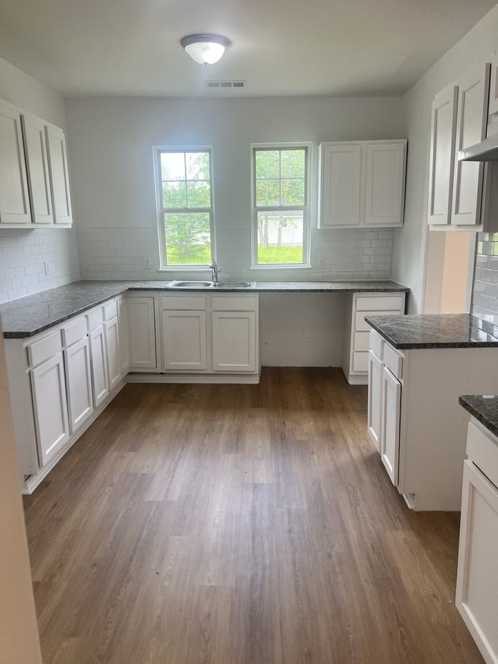 309 Iota Ave S #1 - Photo 5 of 11