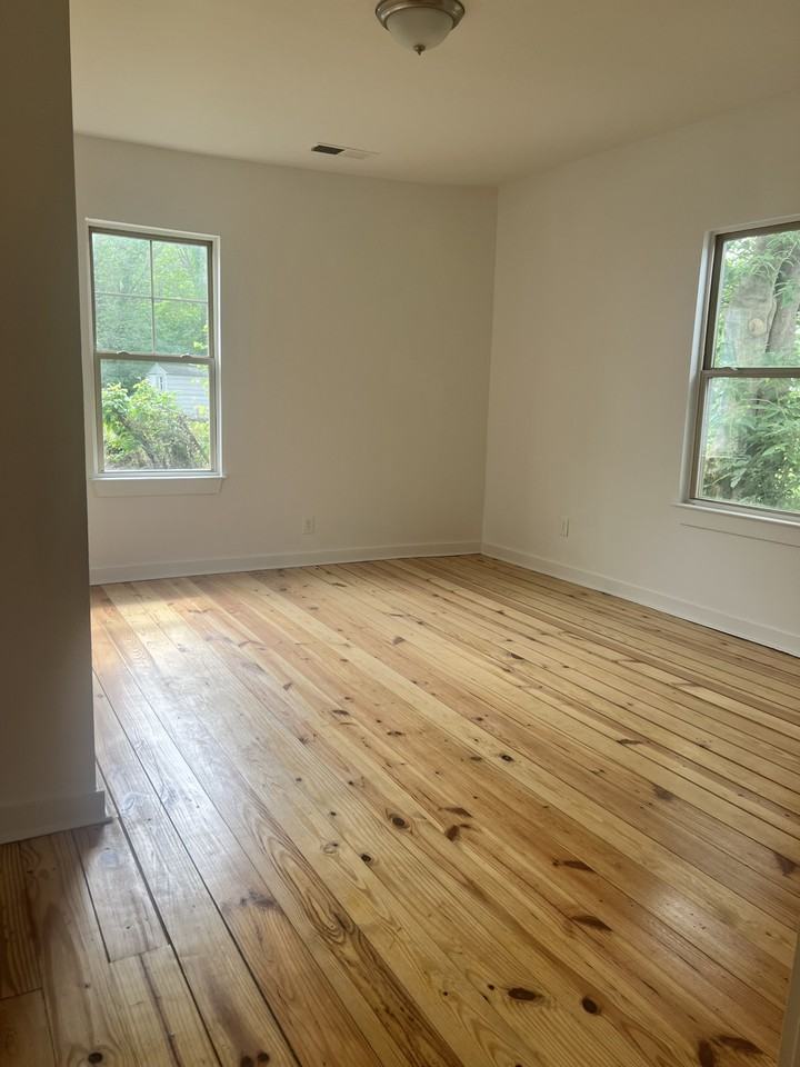 309 Iota Ave S #1 - Photo 7 of 11