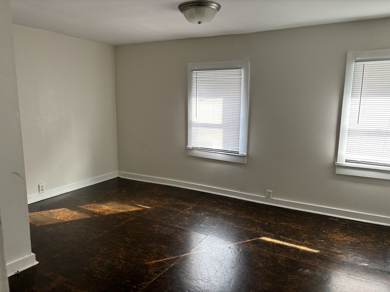 175 E 18th St #A - Photo 5 of 16