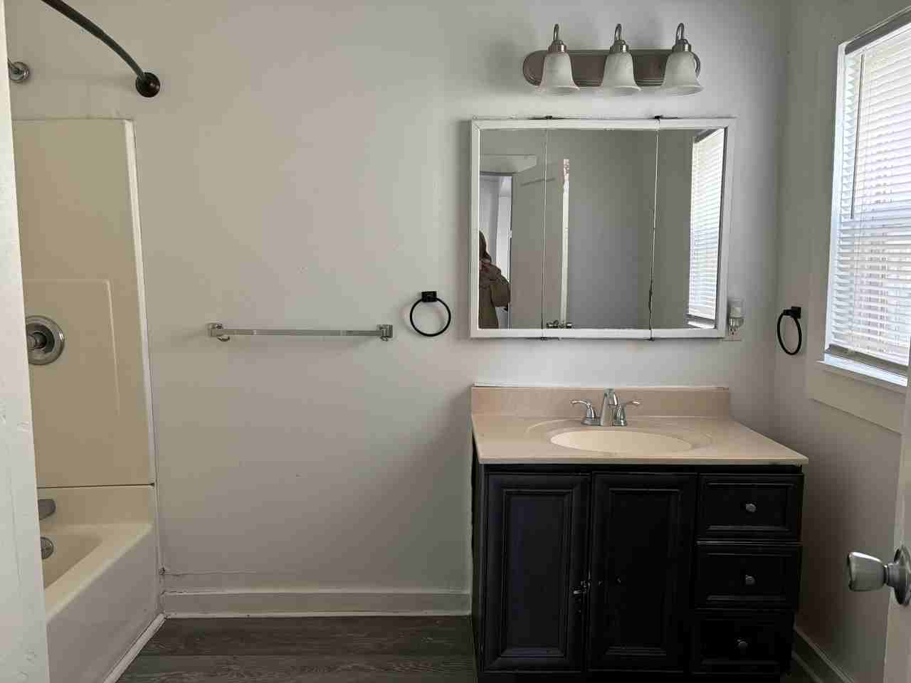 175 E 18th St #A - Photo 6 of 16