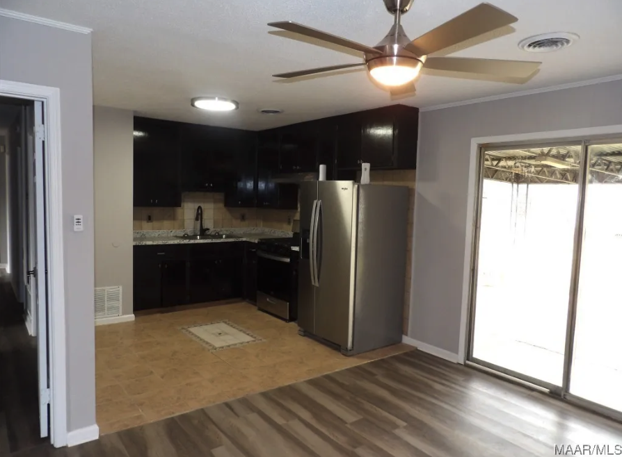 441 Mulligan Dr #1 - Photo 5 of 11