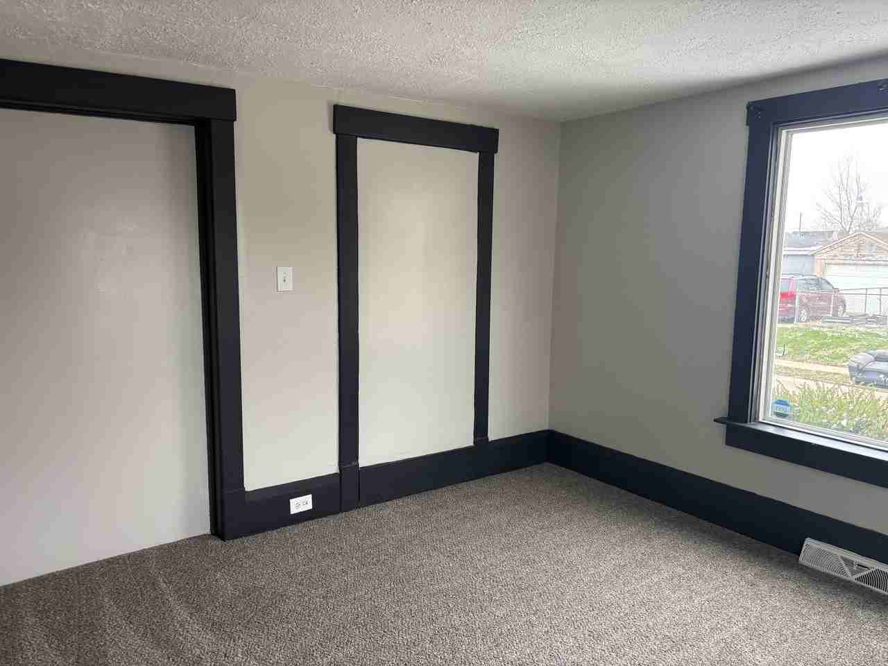 525 Pike Ave Sw #1 - Photo 5 of 8